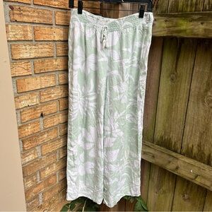 Kiwi + Punch Light Green and White Floral Pants